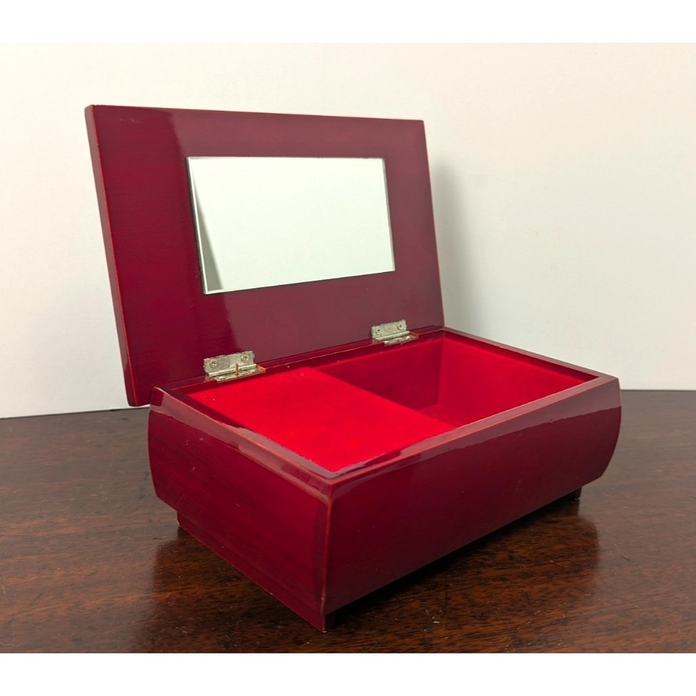 Vintage Westland Co Japan Red Lacquer Musical Jewelry Box Floral Cart Evergreen - Picture 2 of 11